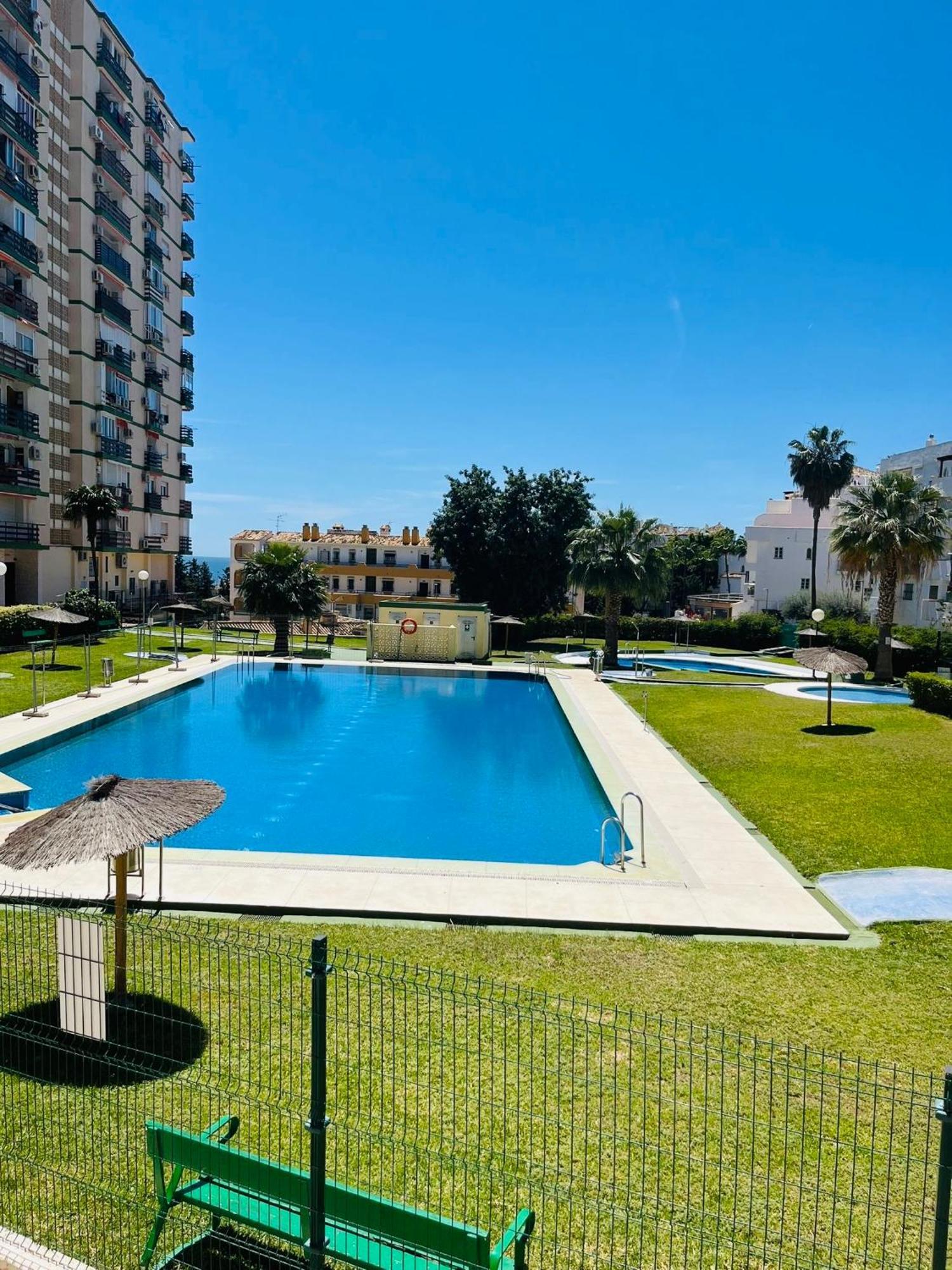 Beachside Sunshine Flat Benalmádena