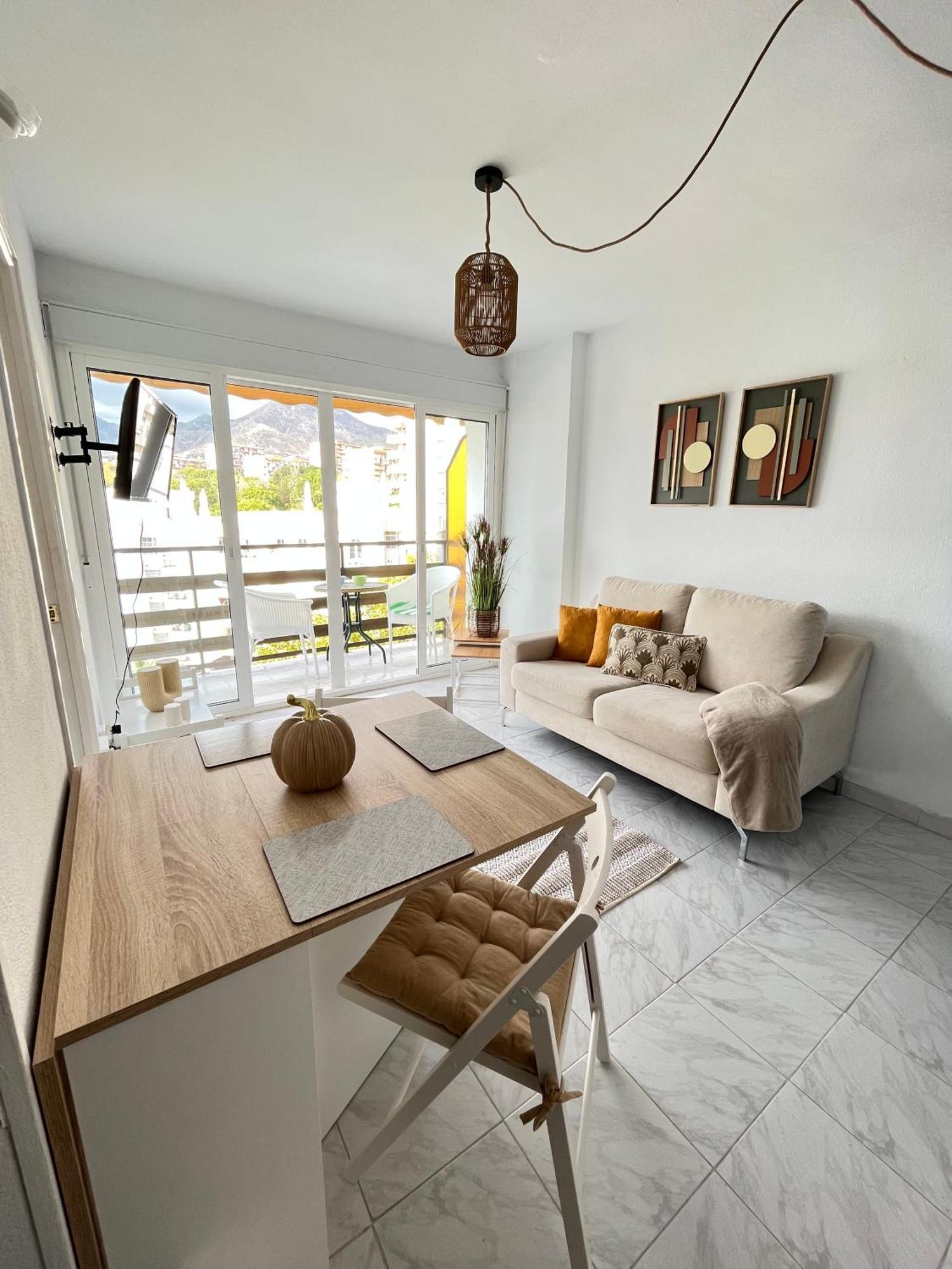 Beachside Sunshine Flat Benalmádena